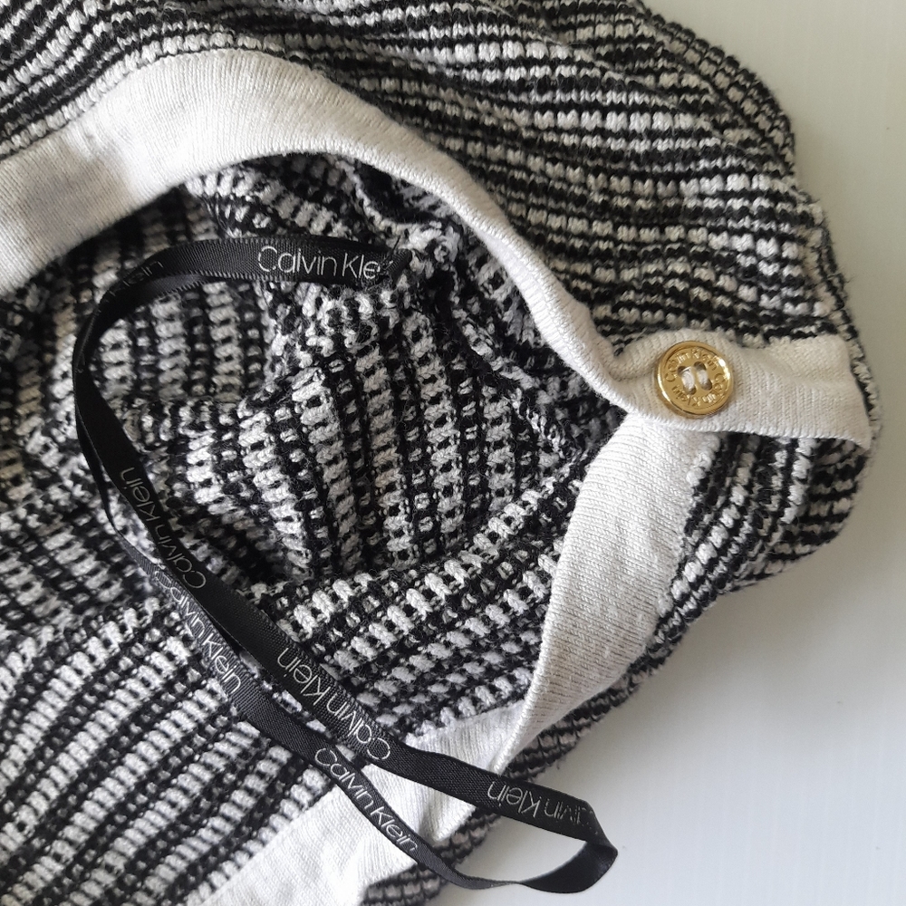 ● Calvin Klein | Women Boat neck stripped sweatshirt - Picture 5 of 16